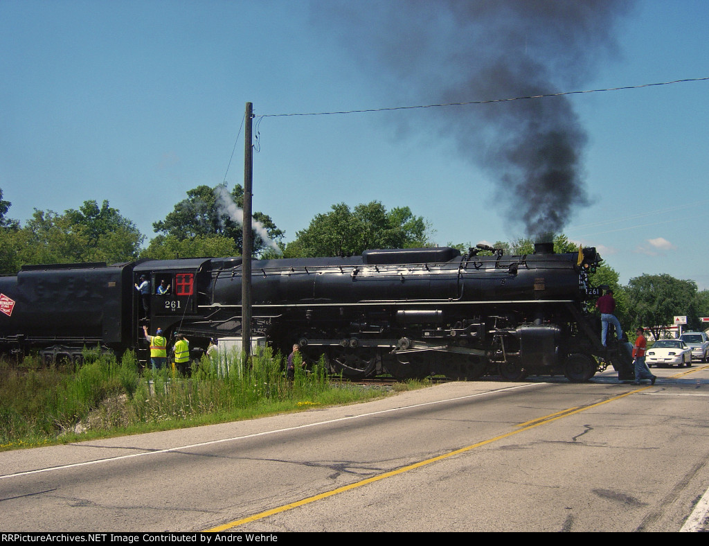 MILW 261 pulls onto the CN Valley Sub to wye the train
